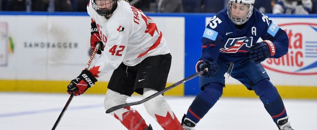Claire Thompson hockey - Canadian women's hockey player during Olympic competition