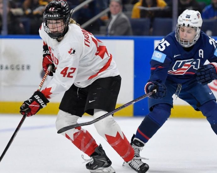 Claire Thompson hockey - Canadian women's hockey player during Olympic competition