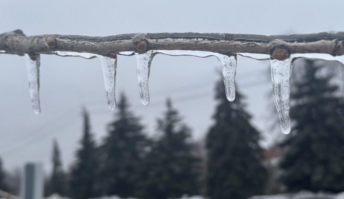 storm closures Hamilton - Icy road conditions after freezing rain storm