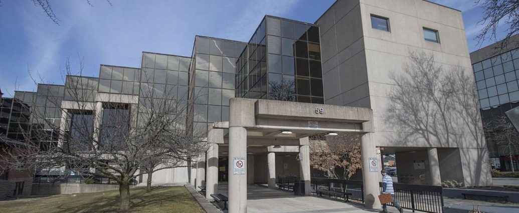 Welland repeat offender - Wooden gavel on courtroom desk representing criminal justice proceedings