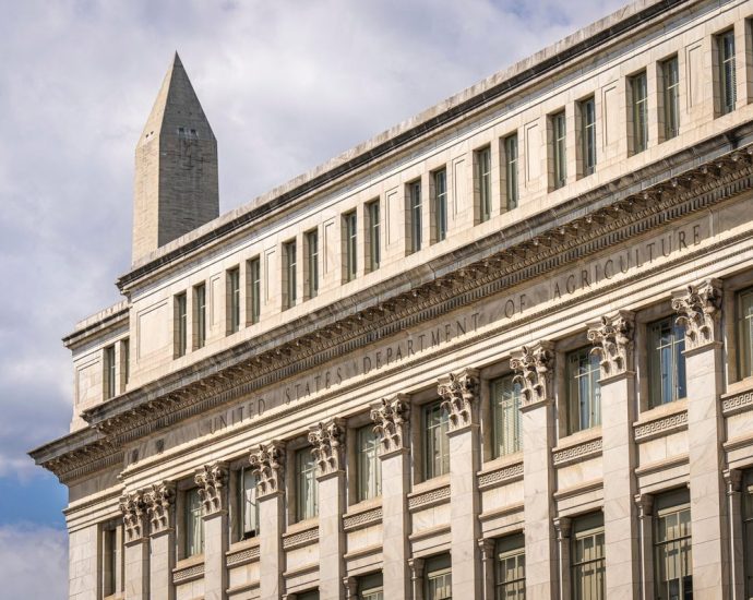 federal job protections - Exterior of a United States federal government office building in Washington, D.C.